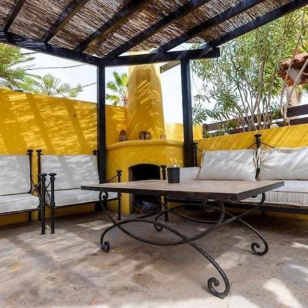 Aurora Mari Villa Your Dream Steps From The Ocean Shore Калета де Фусте Екстериор снимка