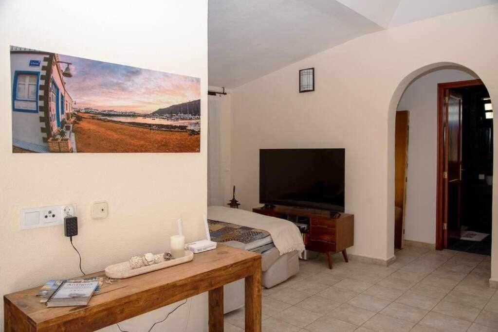 Aurora Mari Villa Your Dream Steps From The Ocean Shore Калета де Фусте Екстериор снимка