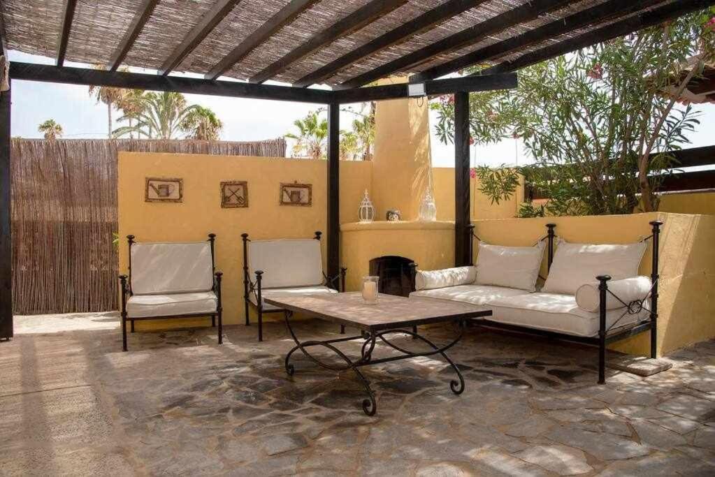 Aurora Mari Villa Your Dream Steps From The Ocean Shore Калета де Фусте Екстериор снимка