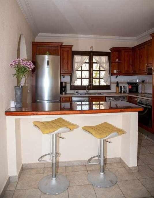Aurora Mari Villa Your Dream Steps From The Ocean Shore Калета де Фусте Екстериор снимка