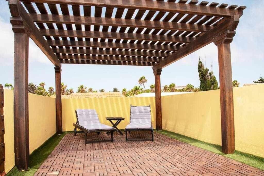Aurora Mari Villa Your Dream Steps From The Ocean Shore Калета де Фусте Екстериор снимка