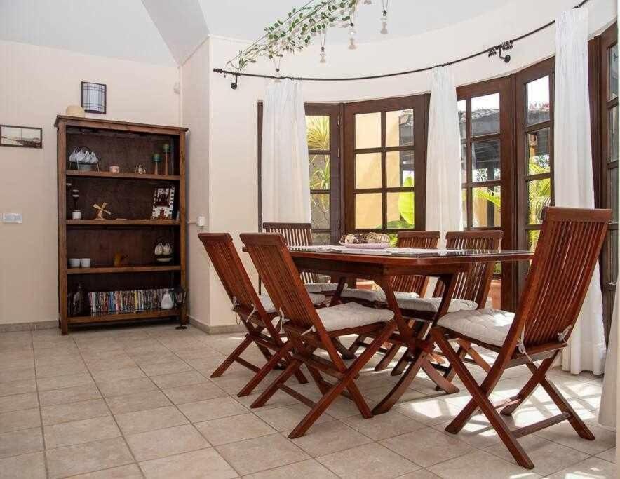 Aurora Mari Villa Your Dream Steps From The Ocean Shore Калета де Фусте Екстериор снимка